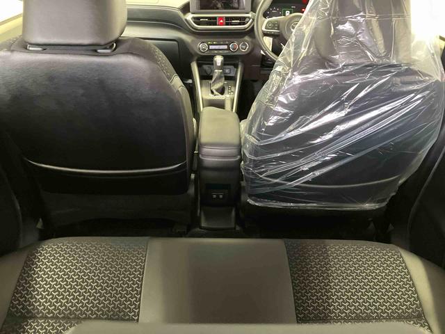 ロッキープレミアムスマートアシスト搭載 バックカメラ付き オートエアコン オートライト キーフリー アイドリングストップ ABS 電動ドアミラー(熊本県)の中古車