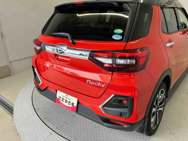 ロッキープレミアムスマートアシスト搭載 バックカメラ付き オートエアコン オートライト キーフリー アイドリングストップ ABS 電動ドアミラー(熊本県)の中古車