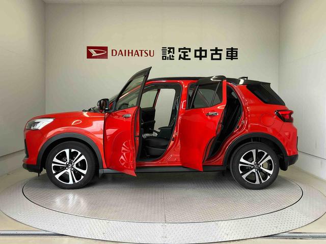 ロッキープレミアムスマートアシスト搭載 バックカメラ付き オートエアコン オートライト キーフリー アイドリングストップ ABS 電動ドアミラー(熊本県)の中古車