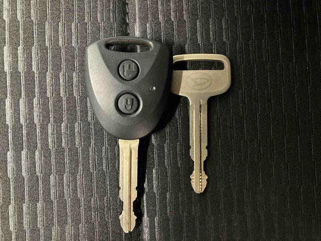 ハイゼットカーゴＤＸスマートアシスト搭載　後席両側スライドドア　オートライト　キーレスエントリー　アイドリングストップ　ＡＢＳ（熊本県）の中古車