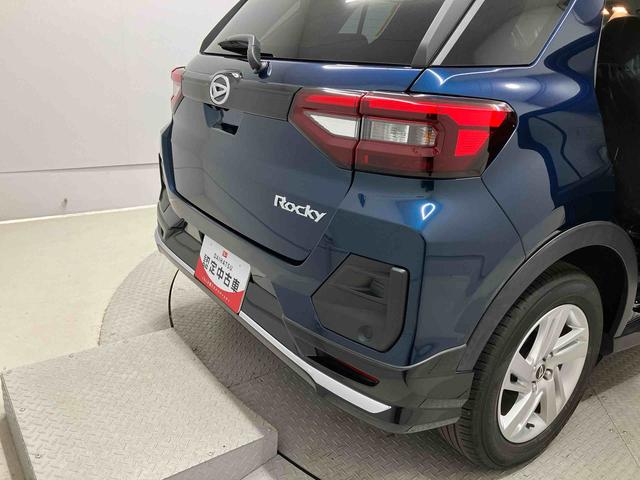 ロッキーＸスマートアシスト搭載　バックカメラ付き　オートエアコン　オートライト　キーフリー　アイドリングストップ　ＡＢＳ　電動ドアミラー（熊本県）の中古車