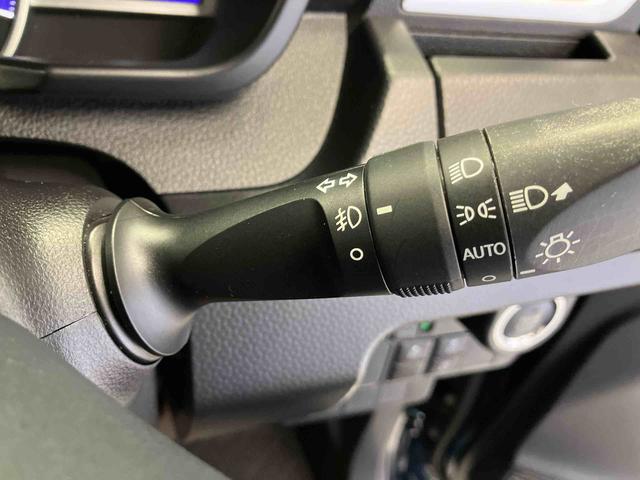 トールカスタムＧ　ＳＡIIスマートアシスト搭載　後席両側電動スライドドア　バックカメラ付き　オートエアコン　オートライト　キーフリー　アイドリングストップ　ＡＢＳ　電動ドアミラー（熊本県）の中古車