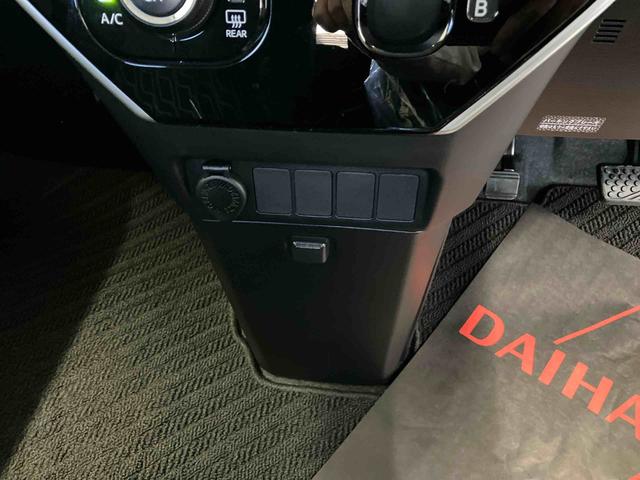 トールカスタムＧ　ＳＡIIスマートアシスト搭載　後席両側電動スライドドア　バックカメラ付き　オートエアコン　オートライト　キーフリー　アイドリングストップ　ＡＢＳ　電動ドアミラー（熊本県）の中古車