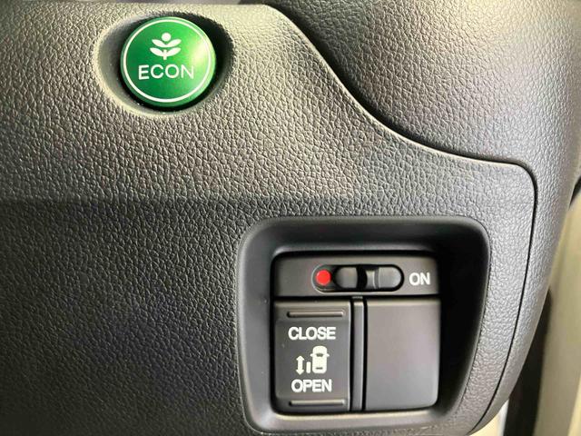 N−BOXカスタムG・Aパッケージ後席両側スライドドア(片側電動) バックカメラ付き オートエアコン オートライト(熊本県)の中古車