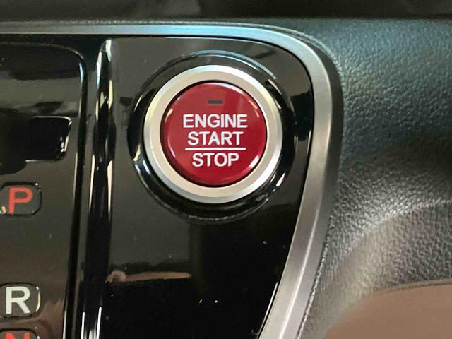 N−BOXカスタムG・Aパッケージ後席両側スライドドア(片側電動) バックカメラ付き オートエアコン オートライト(熊本県)の中古車