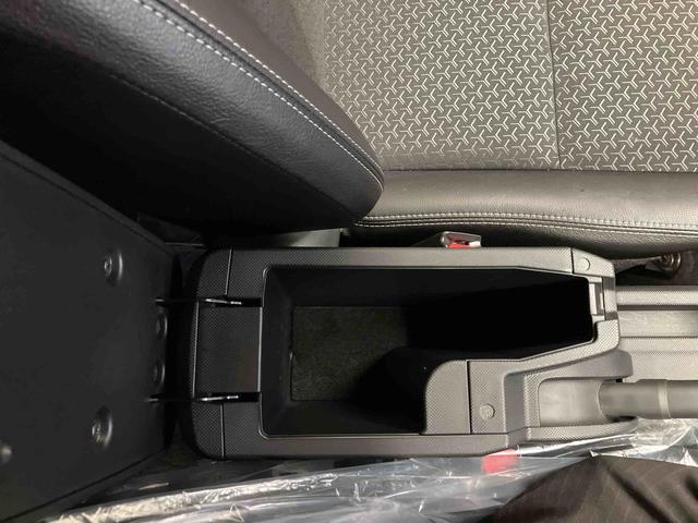 ロッキープレミアムスマートアシスト搭載 パノラマモニター対応 オートエアコン オートライト キーフリー アイドリングストップ ABS 電動ドアミラー(熊本県)の中古車