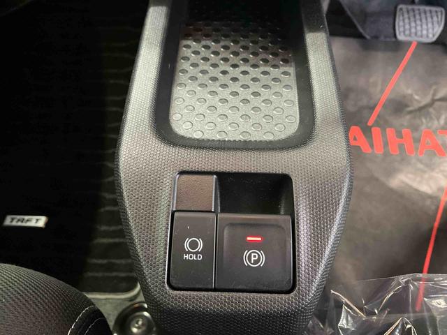 タフトＧ　ダーククロムベンチャースマートアシスト搭載　バックカメラ付き　オートエアコン　オートライト　キーフリー　アイドリングストップ　ＡＢＳ　電動ドアミラー（熊本県）の中古車