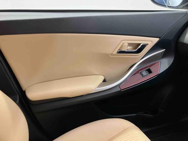 プレミオ１．５Ｆ　ＥＸパッケージバックカメラ付き　オートエアコン　オートライト　キーフリー　電動ドアミラー（熊本県）の中古車