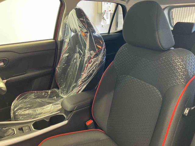 ロッキーX HEVスマートアシスト搭載 バックカメラ付き オートエアコン オートライト キーフリー 電動ドアミラー(熊本県)の中古車