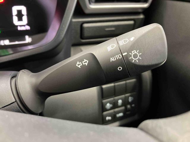 ロッキーX HEVスマートアシスト搭載 バックカメラ付き オートエアコン オートライト キーフリー 電動ドアミラー(熊本県)の中古車