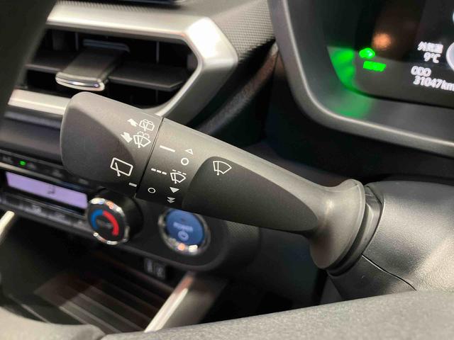 ロッキーX HEVスマートアシスト搭載 バックカメラ付き オートエアコン オートライト キーフリー 電動ドアミラー(熊本県)の中古車