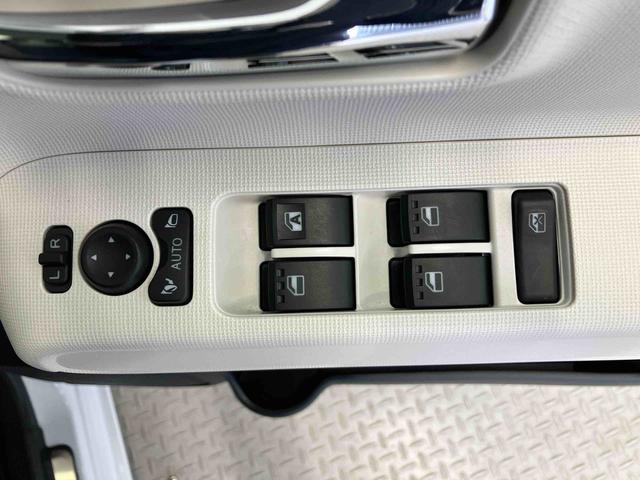 ムーヴキャンバスストライプスGスマートアシスト搭載 後席両側電動スライドドア パノラマモニター対応 オートエアコン オートライト アキーフリー アイドリングストップ ABS 電動ドアミラー(熊本県)の中古車