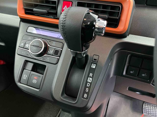 タントファンクロスターボスマートアシスト搭載　後席両側電動スライドドア　バックカメラ付き　オートエアコン　オートライト　キーフリー　アイドリングストップ　ＡＢＳ　電動ドアミラー（熊本県）の中古車