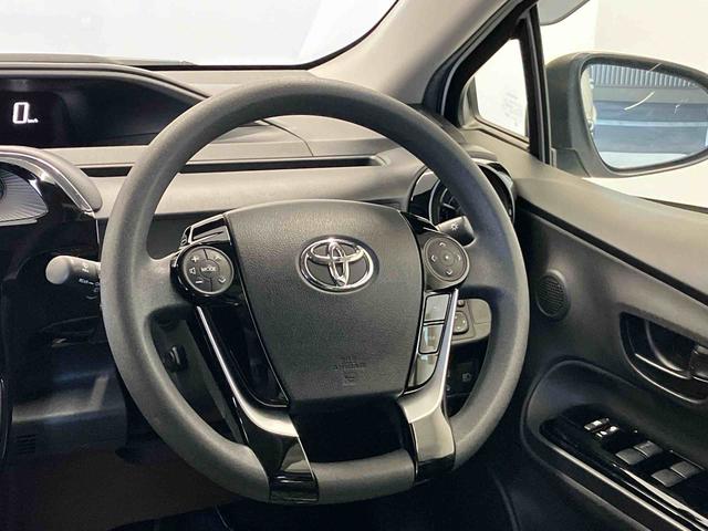 アクアSスタイルブラックバックカメラ付き オートエアコン オートライト キーフリー ABS 電動ドアミラー(熊本県)の中古車