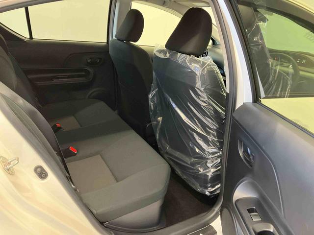 アクアSスタイルブラックバックカメラ付き オートエアコン オートライト キーフリー ABS 電動ドアミラー(熊本県)の中古車