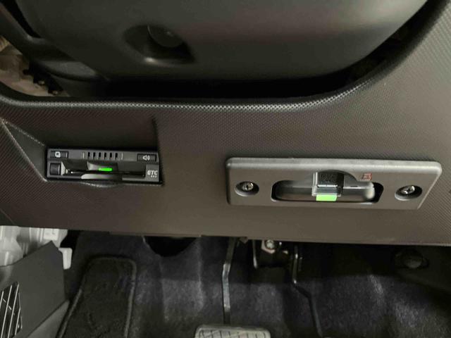 ロッキーＧスマートアシスト搭載　バックカメラ付き　オートエアコン　オートライト　キーフリー　アイドリングストップ　ＡＢＳ　電動ドアミラー（熊本県）の中古車