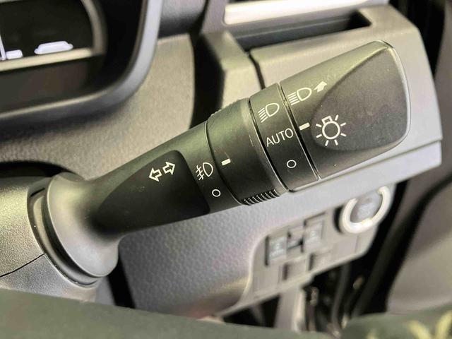 トールカスタムGスマートアシスト搭載 後席両側電動スライドドア オートエアコン オートライト キーフリー アイドリングストップ ABS 電動ドアミラー(熊本県)の中古車