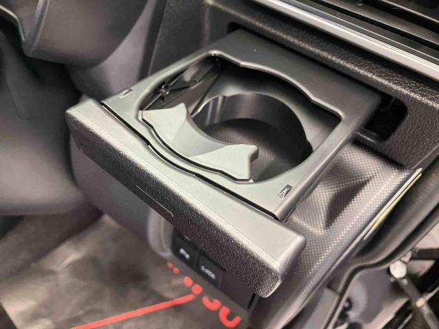 ロッキープレミアムＧ　ＨＥＶスマートアシスト搭載　ハイブリッド車　パノラマモニター対応　オートエアコン　オートライト　キーフリー　電動ドアミラー（熊本県）の中古車