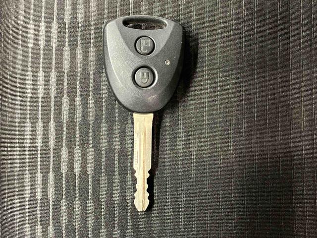 ハイゼットカーゴＤＸスマートアシスト搭載　オートライト　後席両側スライドドア　アイドリングストップ　ＡＢＳ　キーレスエントリー（熊本県）の中古車