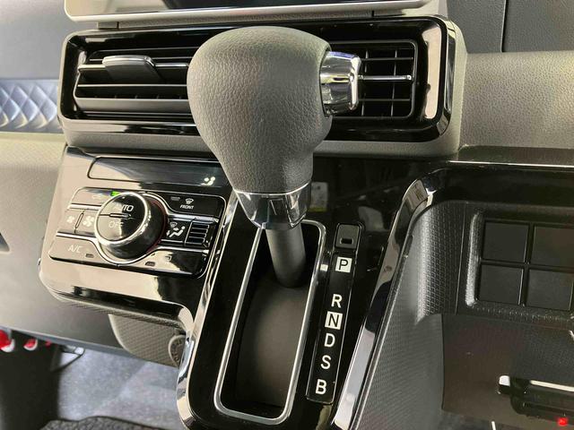 タントカスタムＸスマートアシスト搭載　後席両側電動スライドドア　バックカメラ付き　オートエアコン　オートライト　キーフリー　アイドリングストップ　ＡＢＳ　電動ドアミラー（熊本県）の中古車