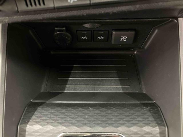 ロッキープレミアムＧスマートアシスト搭載　バックカメラ付き　オートエアコン　オートライト　キーフリー　アイドリングストップ　ＡＢＳ　電動ドアミラー（熊本県）の中古車