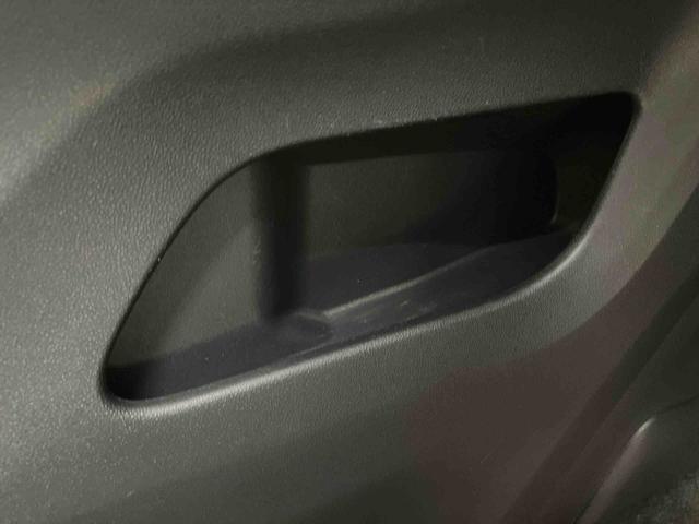 ロッキープレミアムＧスマートアシスト搭載　バックカメラ付き　オートエアコン　オートライト　キーフリー　アイドリングストップ　ＡＢＳ　電動ドアミラー（熊本県）の中古車