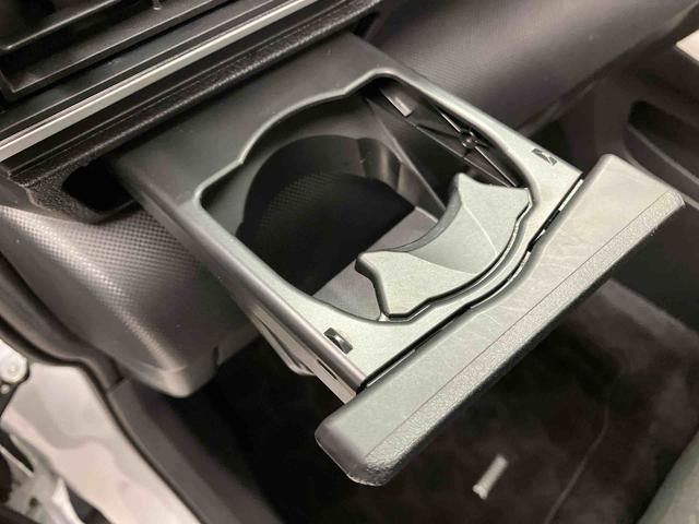 ロッキープレミアムＧスマートアシスト搭載　バックカメラ付き　オートエアコン　オートライト　キーフリー　アイドリングストップ　ＡＢＳ　電動ドアミラー（熊本県）の中古車