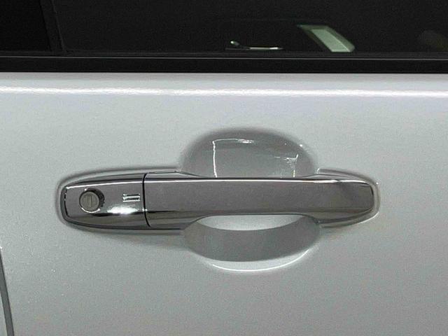 ロッキープレミアムＧスマートアシスト搭載　バックカメラ付き　オートエアコン　オートライト　キーフリー　アイドリングストップ　ＡＢＳ　電動ドアミラー（熊本県）の中古車