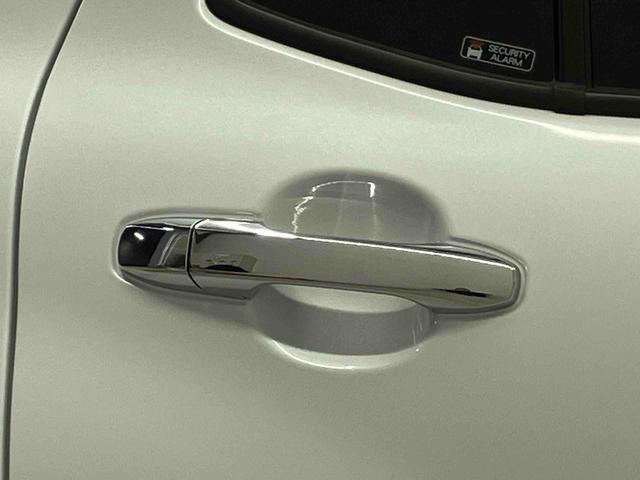 ロッキープレミアムＧスマートアシスト搭載　バックカメラ付き　オートエアコン　オートライト　キーフリー　アイドリングストップ　ＡＢＳ　電動ドアミラー（熊本県）の中古車