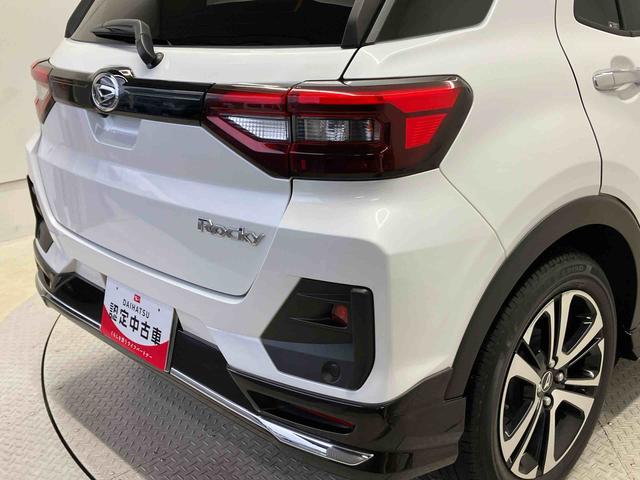 ロッキープレミアムＧスマートアシスト搭載　バックカメラ付き　オートエアコン　オートライト　キーフリー　アイドリングストップ　ＡＢＳ　電動ドアミラー（熊本県）の中古車