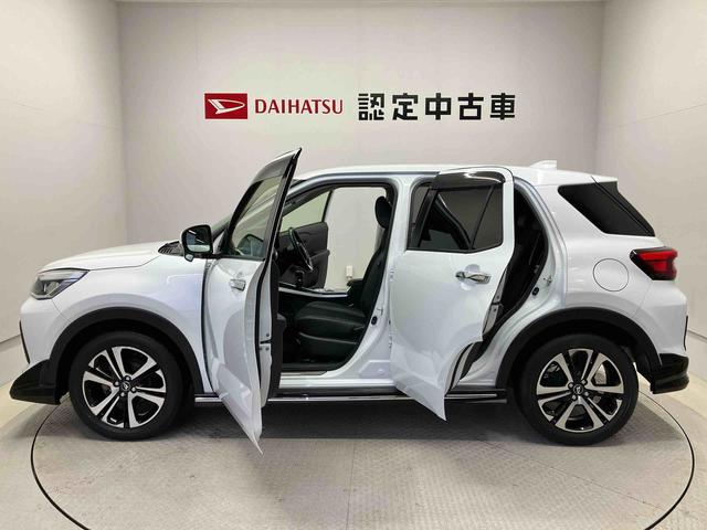 ロッキープレミアムＧスマートアシスト搭載　バックカメラ付き　オートエアコン　オートライト　キーフリー　アイドリングストップ　ＡＢＳ　電動ドアミラー（熊本県）の中古車