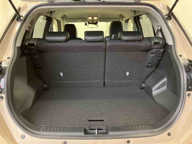 ロッキープレミアムスマートアシスト搭載　バックカメラ付き　オートエアコン　オートライト　キーフリー　アイドリングストップ　ＡＢＳ　電動ドアミラー（熊本県）の中古車