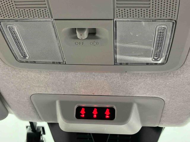 ロッキープレミアムスマートアシスト搭載　バックカメラ付き　オートエアコン　オートライト　キーフリー　アイドリングストップ　ＡＢＳ　電動ドアミラー（熊本県）の中古車