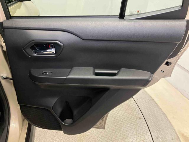 ロッキープレミアムスマートアシスト搭載　バックカメラ付き　オートエアコン　オートライト　キーフリー　アイドリングストップ　ＡＢＳ　電動ドアミラー（熊本県）の中古車