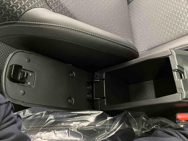 ロッキープレミアムＧスマートアシスト搭載　パノラマモニター対応　オートエアコン　オートライト　キーフリー　アイドリングストップ　ＡＢＳ　電動ドアミラー（熊本県）の中古車