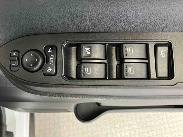 タントファンクロスターボスマートアシスト搭載 後席両側電動スライドドア バックカメラ付き オートエアコン オートライト キーフリー アイドリングストップ ABS 電動ドアミラー(熊本県)の中古車