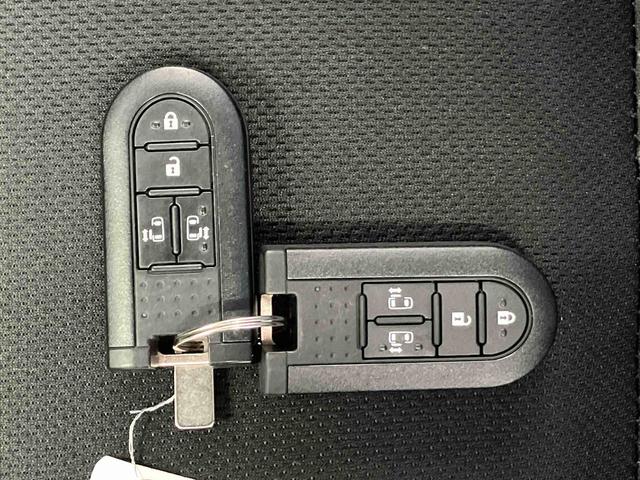 トールカスタムＧ　リミテッドII　ＳＡIIIスマートアシスト搭載　後席両側電動スライドドア　パノラマモニター対応　オートエアコン　オートライト　キーフリー　アイドリングストップ　ＡＢＳ　電動ドアミラー（熊本県）の中古車