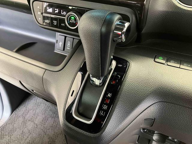 N−BOXカスタムG・Lホンダセンシング後席両側スライドドア(片側電動) バックカメラ付き オートエアコン オートライト キーフリー(熊本県)の中古車