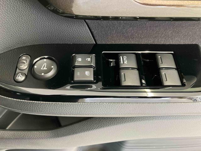 N−BOXカスタムG・Lホンダセンシング後席両側スライドドア(片側電動) バックカメラ付き オートエアコン オートライト キーフリー(熊本県)の中古車