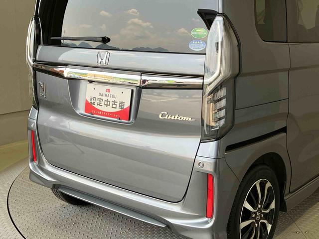 N−BOXカスタムG・Lホンダセンシング後席両側スライドドア(片側電動) バックカメラ付き オートエアコン オートライト キーフリー(熊本県)の中古車