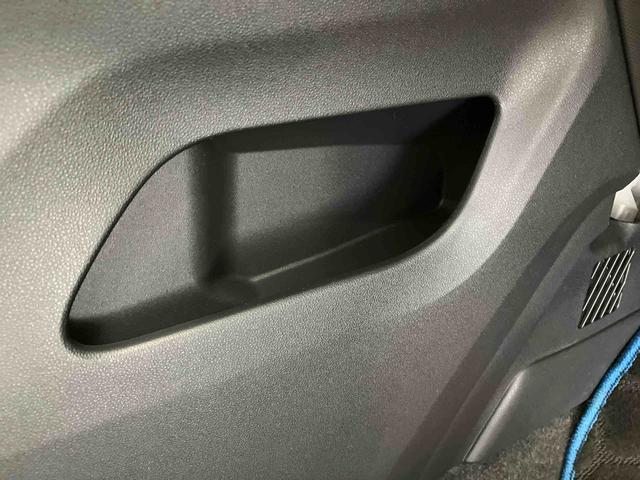 ロッキープレミアムG HEVハイブリッド車 スマートアシスト搭載 パノラマモニター対応 オートエアコン オートライト キーフリー アイドリングストップ ABS 電動ドアミラー(熊本県)の中古車