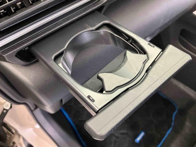 ロッキープレミアムG HEVハイブリッド車 スマートアシスト搭載 パノラマモニター対応 オートエアコン オートライト キーフリー アイドリングストップ ABS 電動ドアミラー(熊本県)の中古車