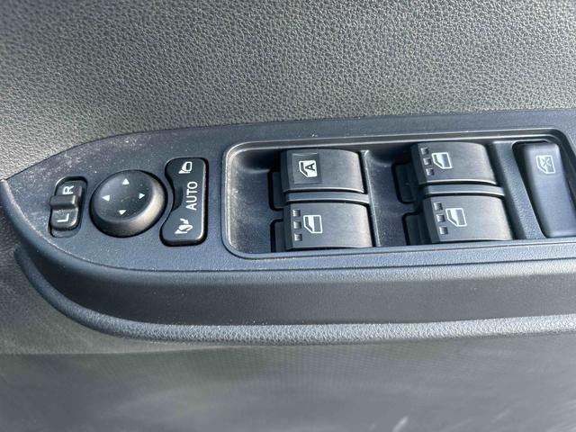 タントXインパネシフト プッシュスタートスイッチ 電子カードキー 電動パーキングブレーキ カーナビ 片側電動両側スライドドア ブレーキサポート 車線逸脱警報 ABS オートハイビーム シートヒーター(鹿児島県)の中古車