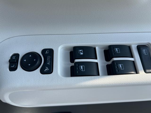 ムーヴキャンバスストライプスGインパネシフト プッシュスタートスイッチ 電子カードキー 電動パーキングブレーキ ディスプレイオーディオ フォグランプ オートハイビーム 車線逸脱警報 エマージェンシーブレーキ 両Pドア ABS(鹿児島県)の中古車