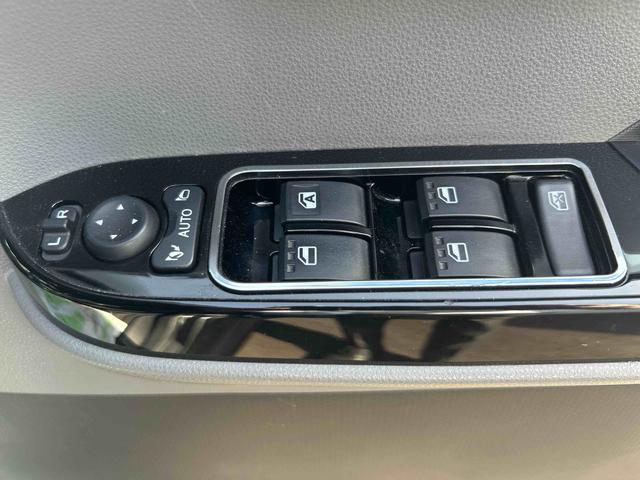 タントカスタムＸセレクション純正カーナビ　パノラマモニター　ＥＴＣ　コーナーセンサー　両側電動スライドドア　ＬＥＤヘッドライト　オートライト　プッシュボタンスタート　シートヒーター　助手席ロングスライド機構　衝突回避支援システム（鹿児島県）の中古車