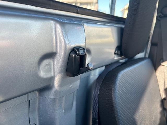 ハイゼットトラックスタンダード５ＭＴ車　切替式４ＷＤ　オートマチックハイビーム　誤発進抑制機能　車線逸脱警報　パワステ　ＡＢＳ（鹿児島県）の中古車