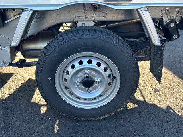 ハイゼットトラックスタンダード５ＭＴ車　切替式４ＷＤ　オートマチックハイビーム　誤発進抑制機能　車線逸脱警報　パワステ　ＡＢＳ（鹿児島県）の中古車