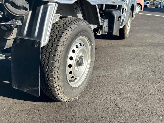 ハイゼットトラックスタンダード５ＭＴ車　切替式４ＷＤ　オートマチックハイビーム　誤発進抑制機能　車線逸脱警報　パワステ　ＡＢＳ（鹿児島県）の中古車