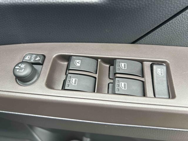 トールシートリフト　Ｇ助手席シートリフト　純正カーナビ　ドライブレコーダー　パノラマモニター　ＥＴＣ　両側電動スライドドア　コーナーセンサー　ＬＥＤヘッドライト　オートライト　プッシュボタンスタート　衝突回避支援システム（鹿児島県）の中古車