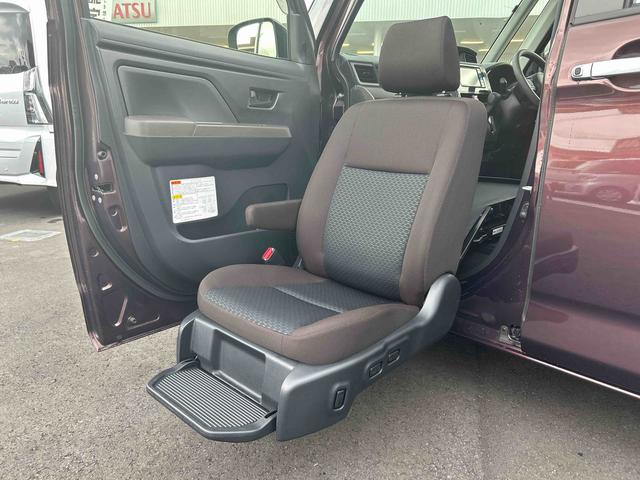 トールシートリフト　Ｇ助手席シートリフト　純正カーナビ　ドライブレコーダー　パノラマモニター　ＥＴＣ　両側電動スライドドア　コーナーセンサー　ＬＥＤヘッドライト　オートライト　プッシュボタンスタート　衝突回避支援システム（鹿児島県）の中古車